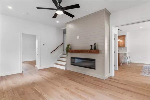 Springfield, MA 01109,1179 Bay St