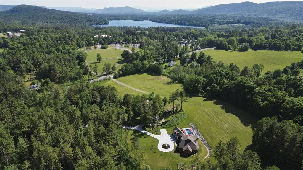 250 West St, Lenox, MA 01240
