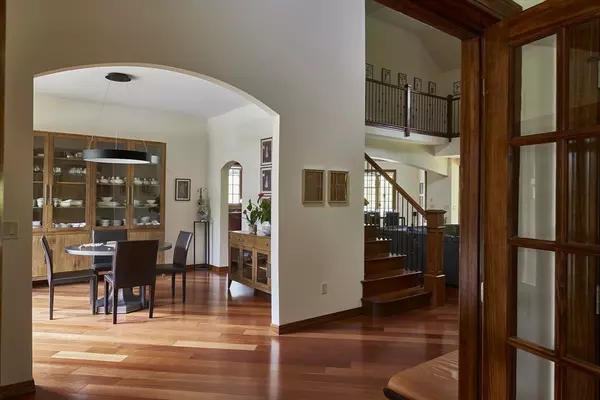 250 West  St, Lenox, MA 01240