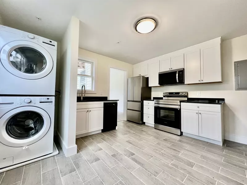 13 Dalby St #A, Newton, MA 02458