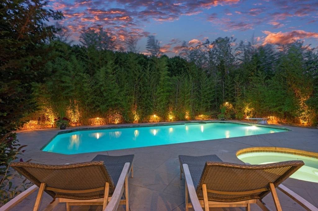 Marblehead, MA 01945,11 Stratford Rd