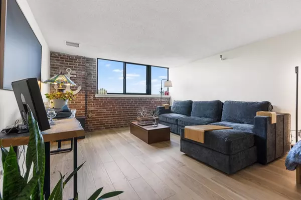 42 8th St #5505, Boston, MA 02129