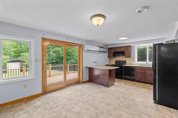 Templeton, MA 01468,80 S Main St