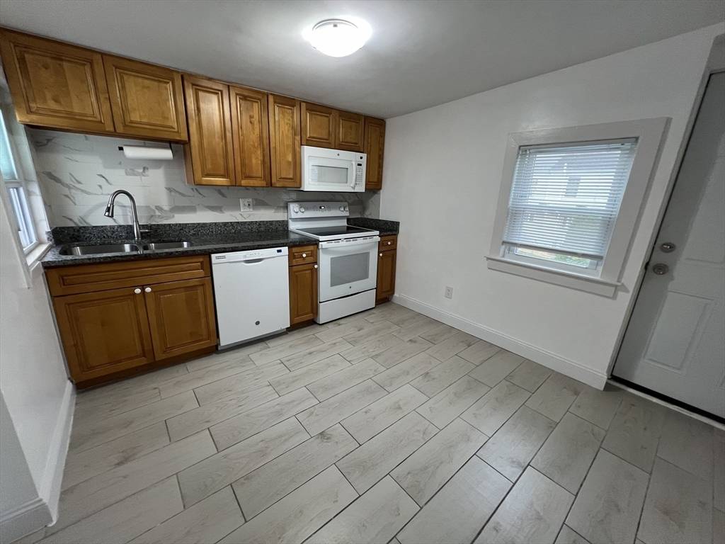 23 Myrtle #2/F, Quincy, MA 02171