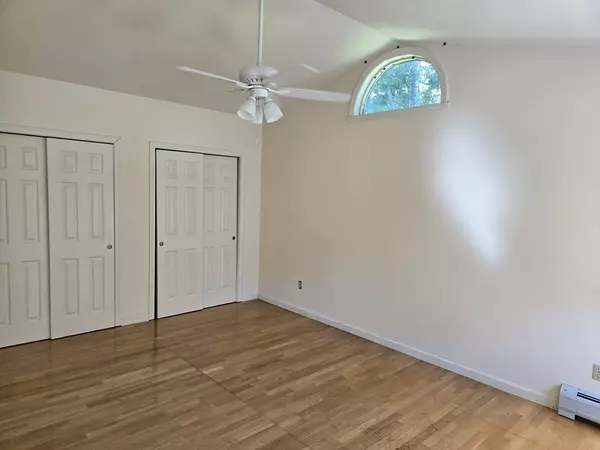 Deerfield, MA 01373,61 Mill Village Rd #B