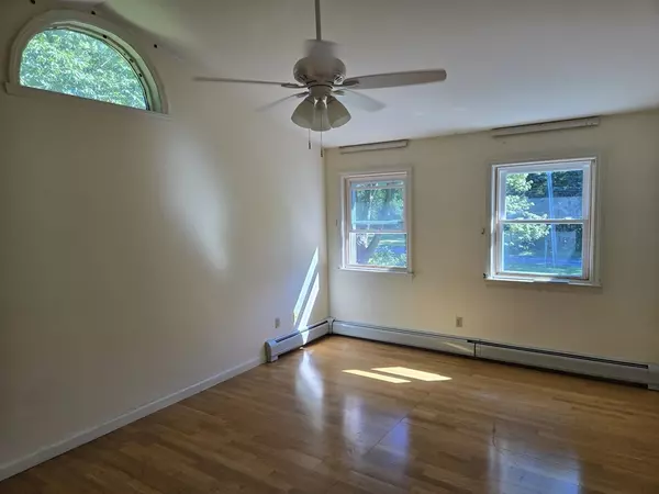 Deerfield, MA 01373,61 Mill Village Rd #B