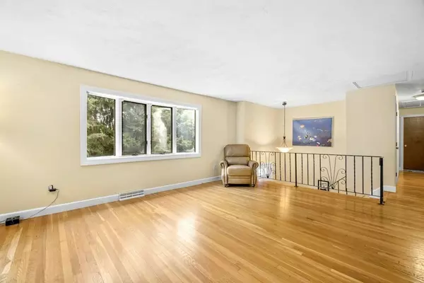 Southborough, MA 01772,52 Framingham Road