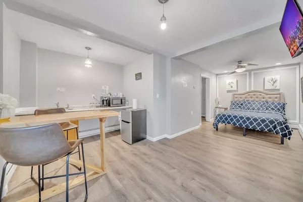 227 Chandler St, Worcester, MA 01609