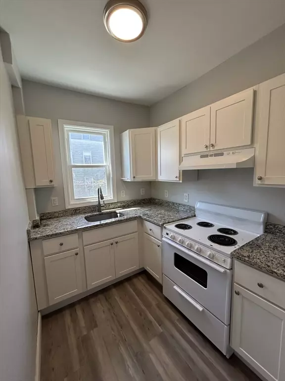 New Bedford, MA 02724,86 Beetle St #1R