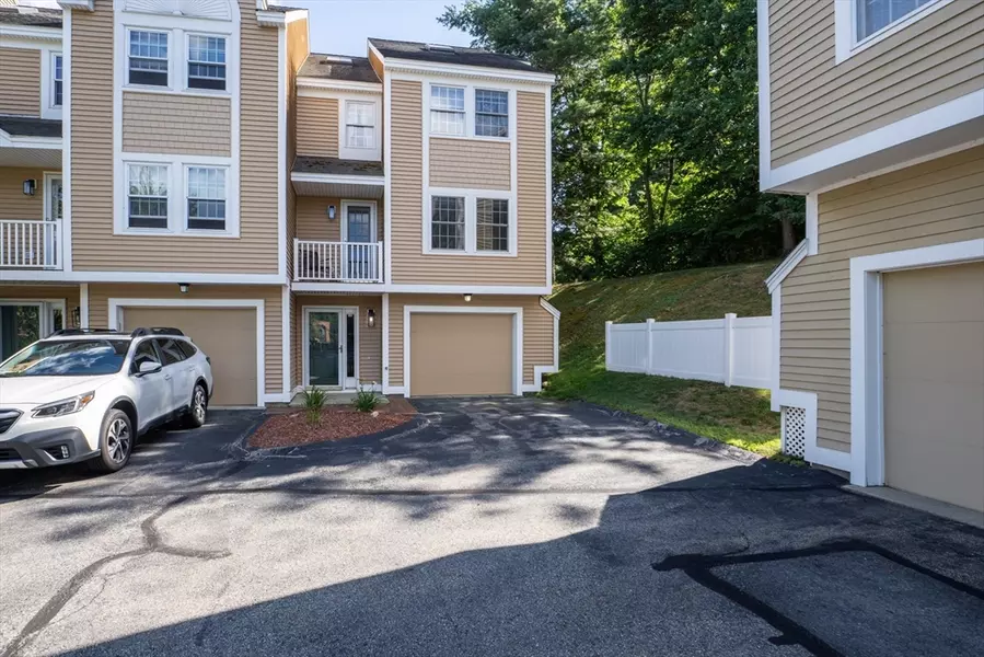 7 Village Way #7, Holden, MA 01522