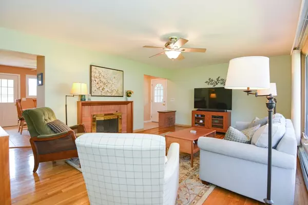 Avon, MA 02322,41 Maple Ave.