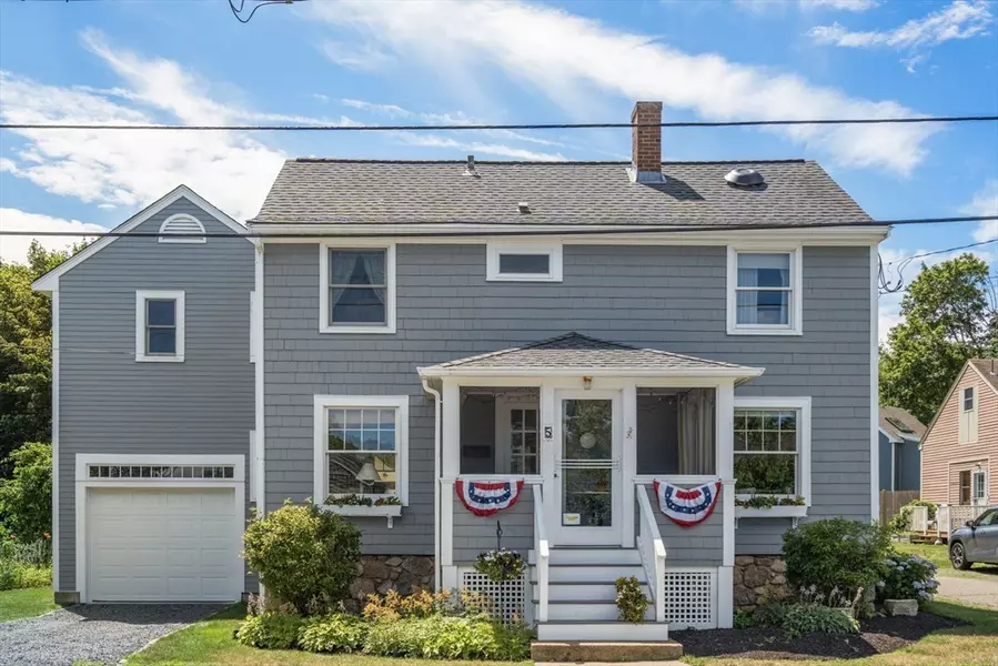 5 Parker St, Rockport, MA 01966