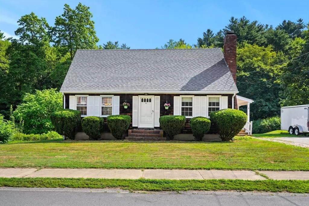 Amesbury, MA 01913,41 Madison St