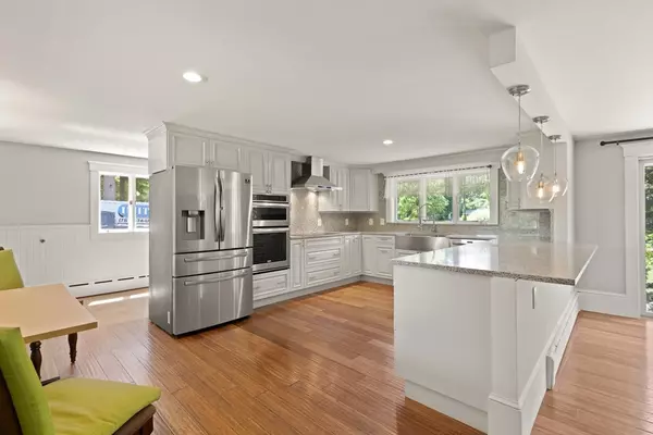 Norton, MA 02766,2 Fernandes Circle