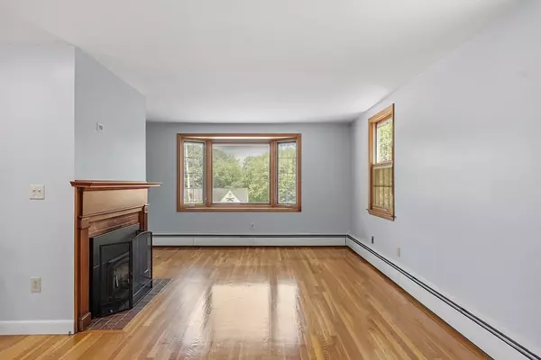 Marshfield, MA 02050,64 Carolyn Cir