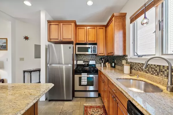 Boston, MA 02125,62 Romsey Street #2