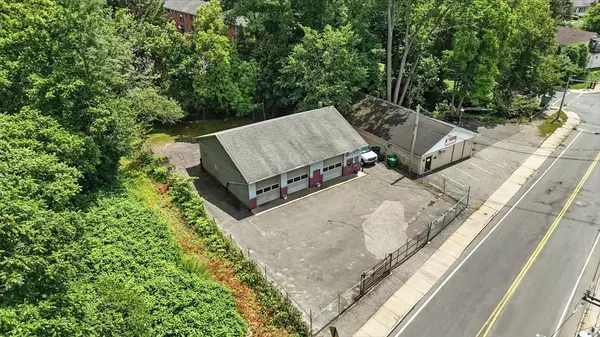 Chicopee, MA 01013,25 Yelle St