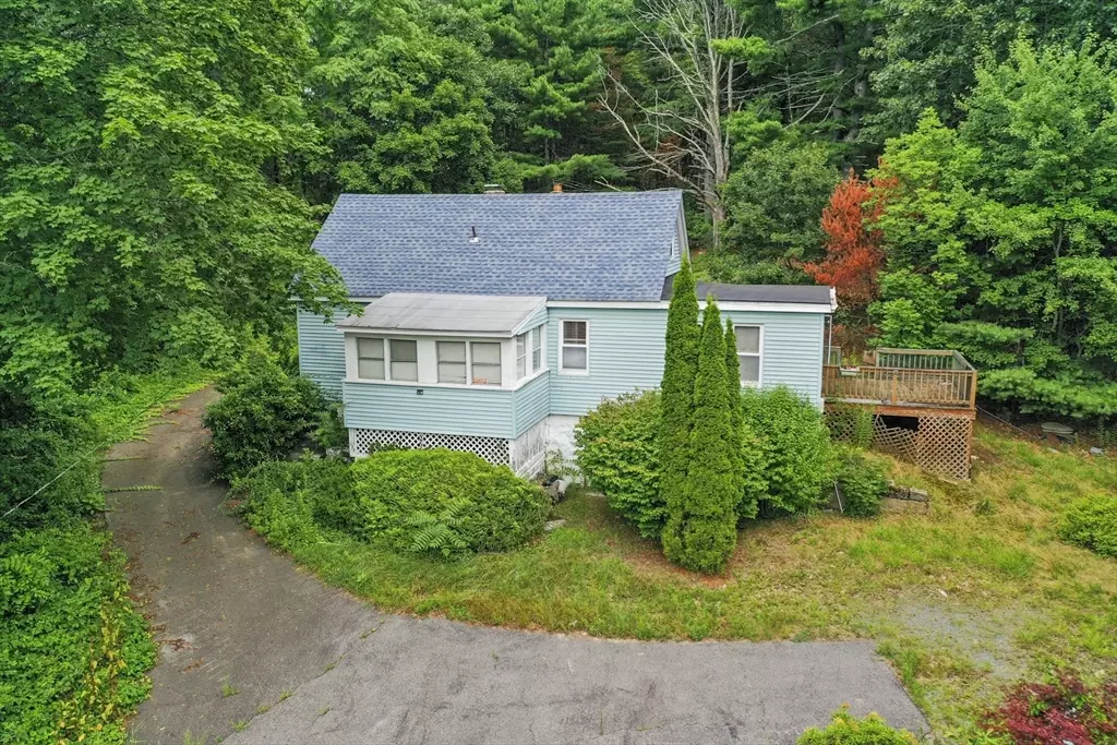 Franklin, MA 02038,266 Pleasant St