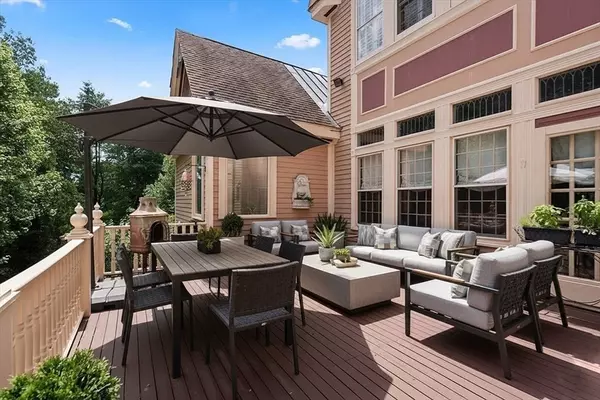 Hopkinton, MA 01748,2 Country Way