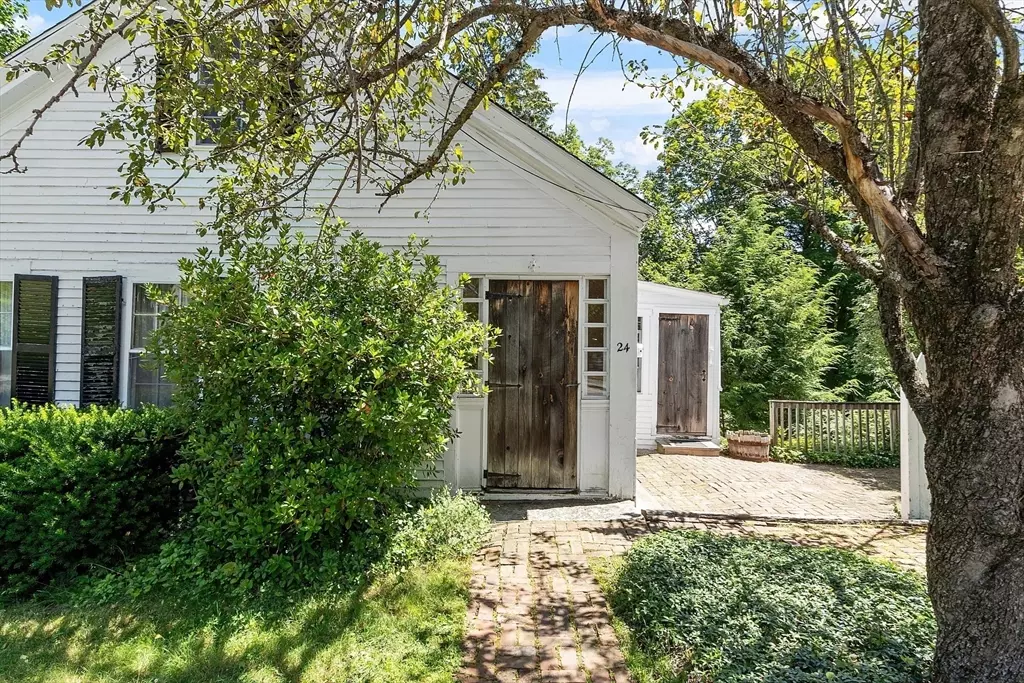 Ashburnham, MA 01430,24 Water Street