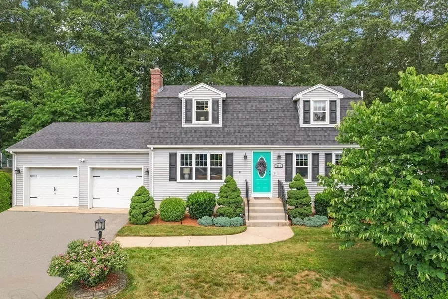 143 Leawood Ln, Attleboro, MA 02703