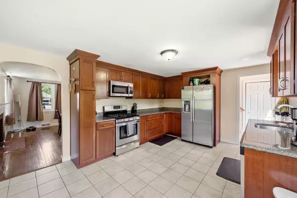 Littleton, MA 01460,49 King St