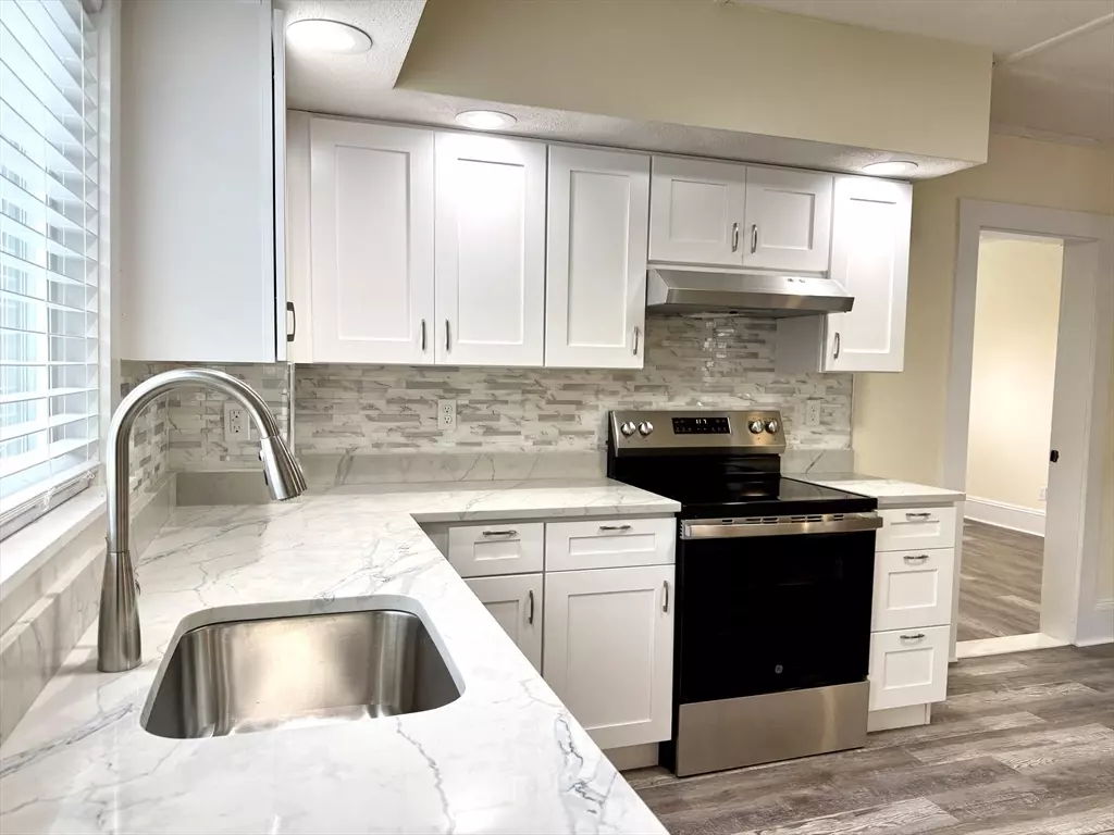 Beverly, MA 01905,75 Enon #1