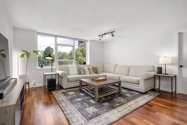 Newton, MA 02467,280 Boylston St #508