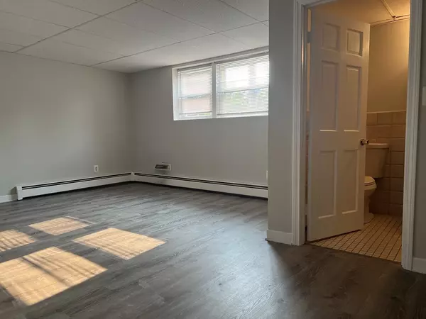 Revere, MA 02151,185 Walnut Ave #1