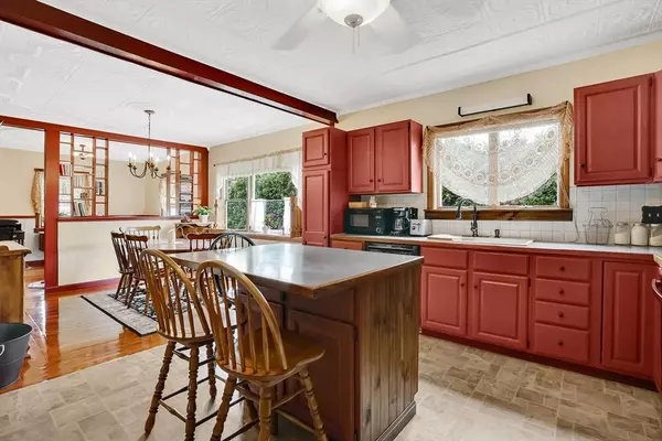 Palmer, MA 01080,46 Charles St