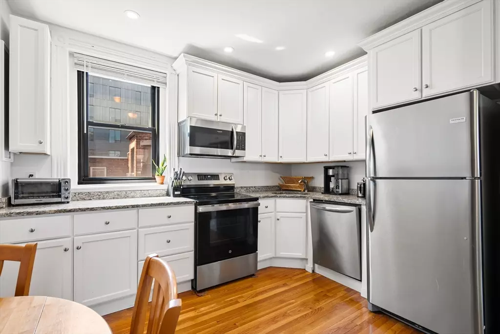 Boston, MA 02215,107 Jersey St #16