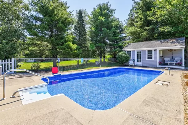Millbury, MA 01527,387 W Main St
