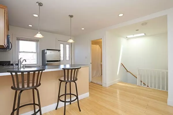 Boston, MA 02127,11 Bell Ct #3