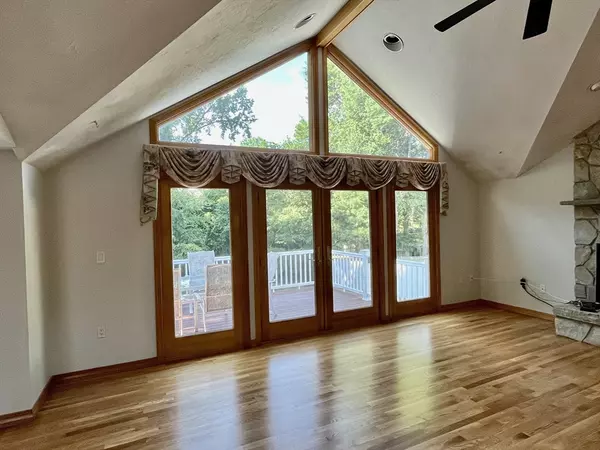 Stoneham, MA 02180,19 Longbow Rd