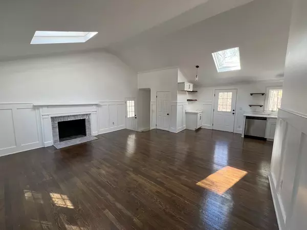 Duxbury, MA 02332,512 Lincoln St