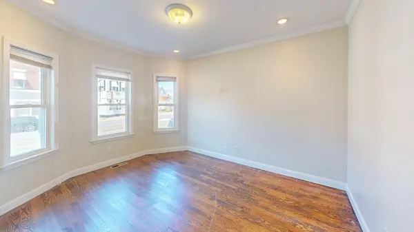 Boston, MA 02127,180 Dorchester St #1
