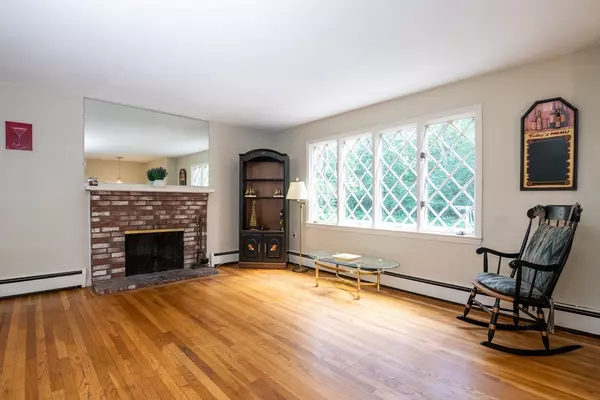 Georgetown, MA 01833,5 Parish Road