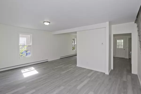 Northampton, MA 01060,22-22 Highland Ave #22