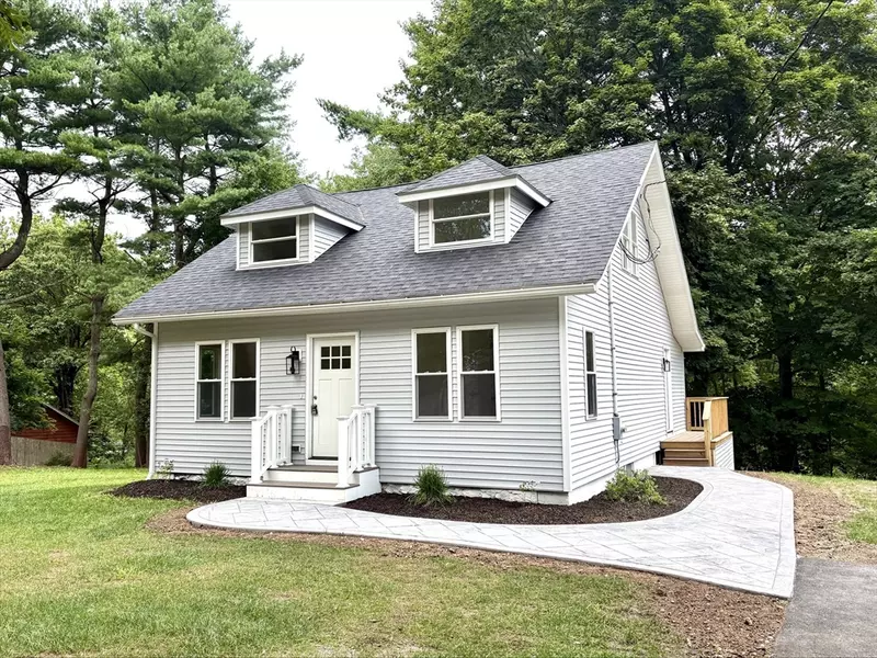 6 Broad St, Rehoboth, MA 02769