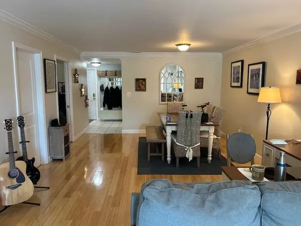 Hull, MA 02045,45 Hull Shore Dr #303