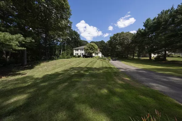 196 Vega Rd, Marlborough, MA 01752