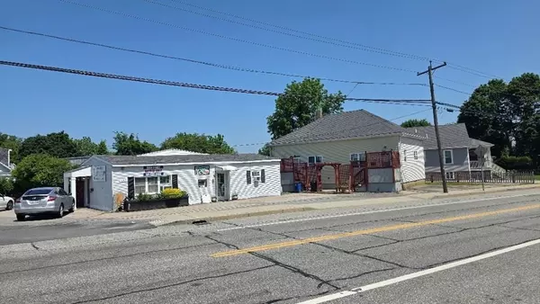 Tiverton, RI 02878,741 Main