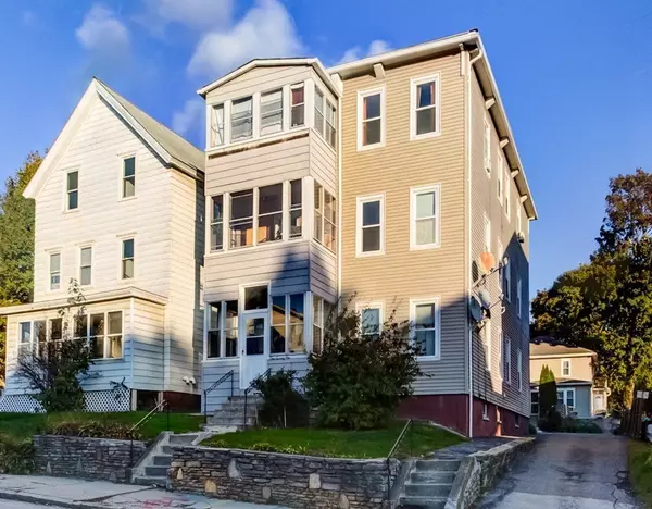 171 Vernon St #3, Worcester, MA 01610