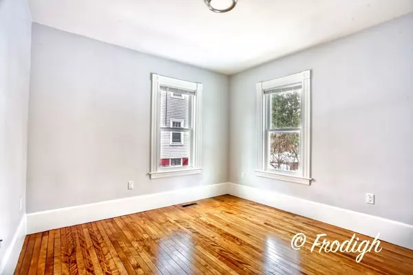 Bridgewater, MA 02324,118 Plymouth #1