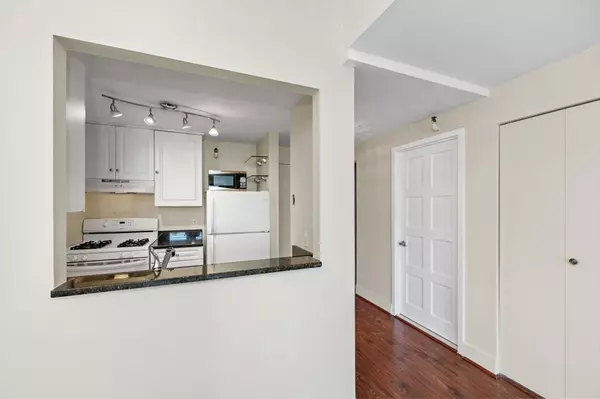 Boston, MA 02129,42 8th St #1307