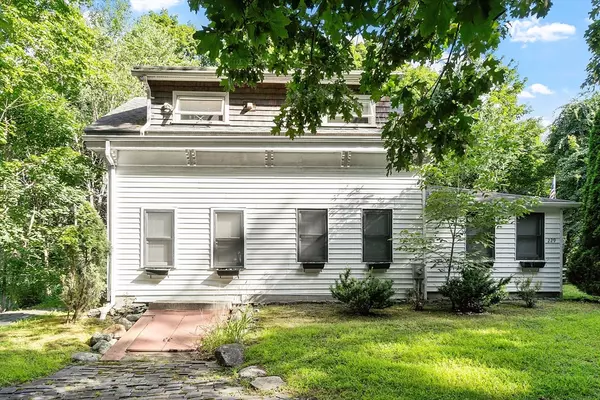 229 Bent St, Franklin, MA 02038