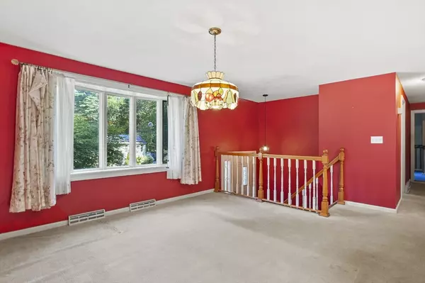 Georgetown, MA 01833,16 Amburg Street