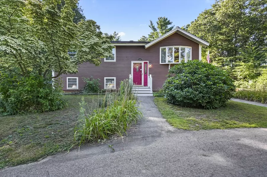 16 Amburg Street, Georgetown, MA 01833