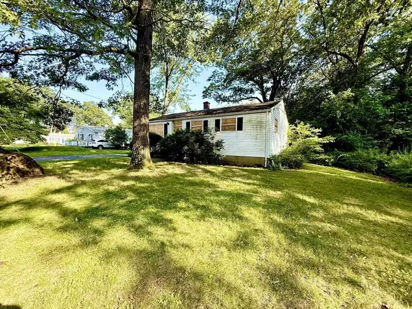 Springfield, MA 01118,207 Overland St