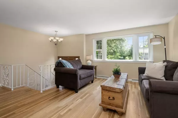 Holliston, MA 01746,86 Christopher Road